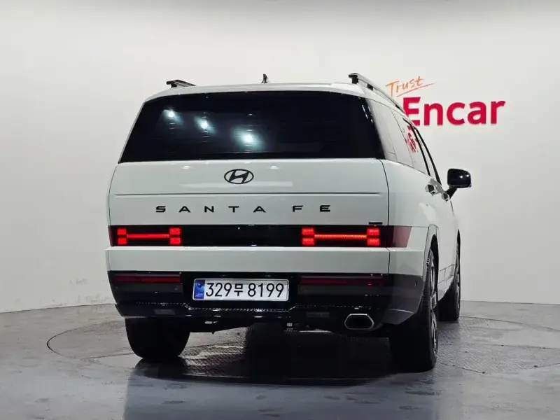 2025 Hyundai Santa Fe с пробегом 4 279 км