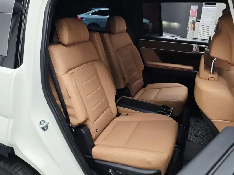 2025 Hyundai Santa Fe с пробегом 4 279 км