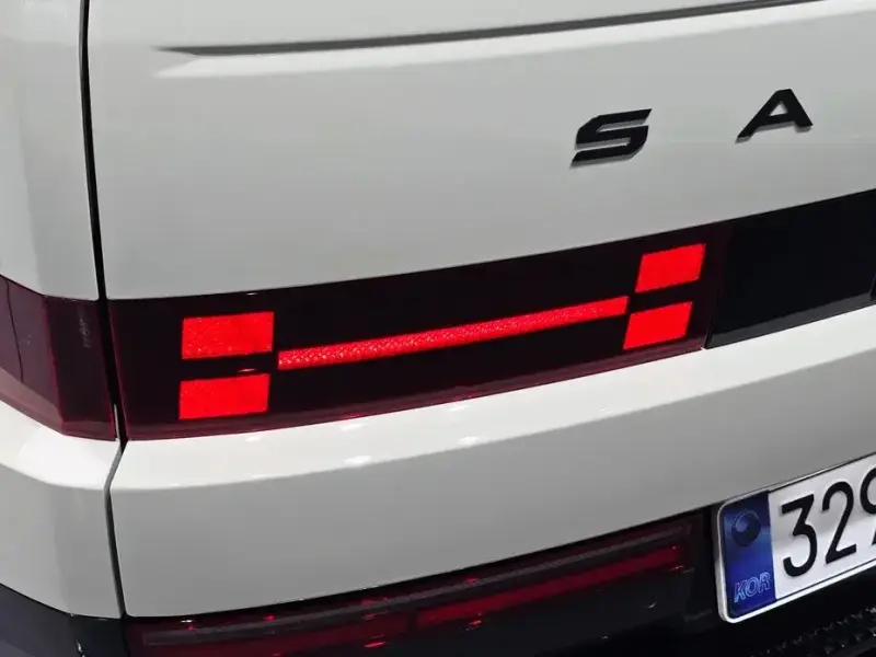 2025 Hyundai Santa Fe с пробегом 4 279 км