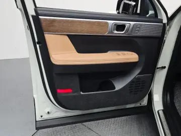 2025 Hyundai Santa Fe с пробегом 4 279 км