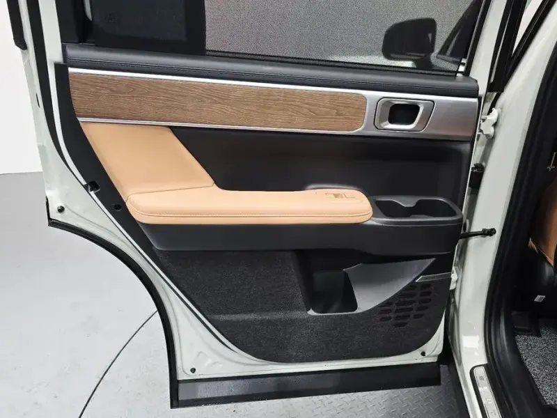 2025 Hyundai Santa Fe с пробегом 4 279 км