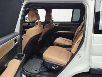 2025 Hyundai Santa Fe с пробегом 4 279 км