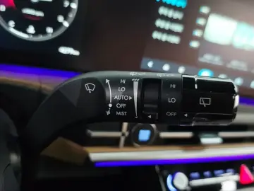 2025 Hyundai Santa Fe с пробегом 4 279 км