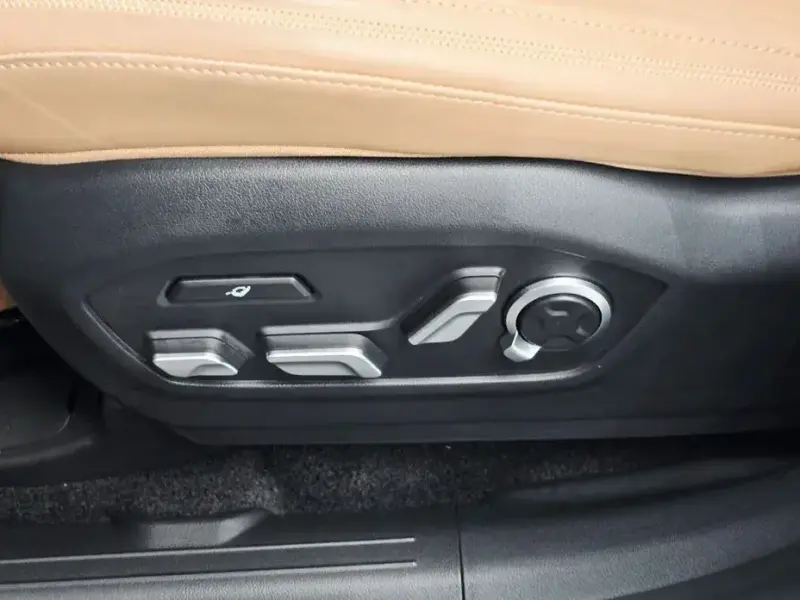 2025 Hyundai Santa Fe с пробегом 4 279 км