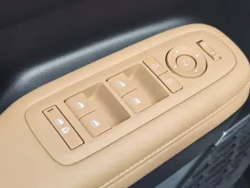 2025 Hyundai Santa Fe с пробегом 4 279 км