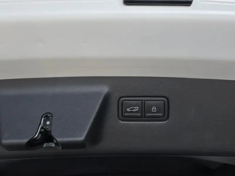 2024 Hyundai Santa Fe с пробегом 34 228 км