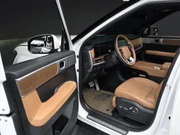 2024 Hyundai Santa Fe с пробегом 12 702 км