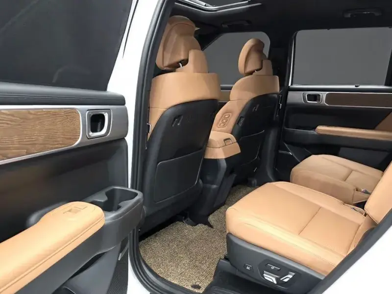 2024 Hyundai Santa Fe с пробегом 12 702 км