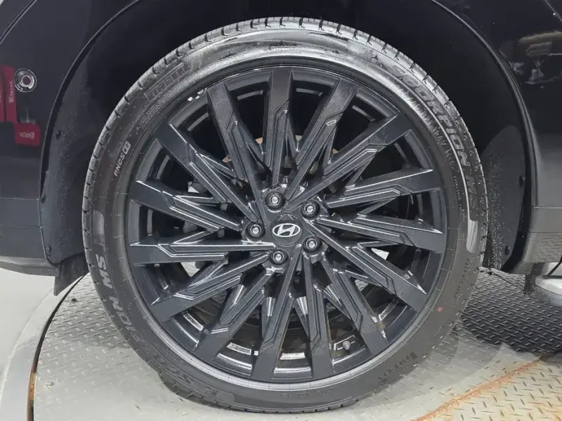 2024 Hyundai Santa Fe с пробегом 18 456 км
