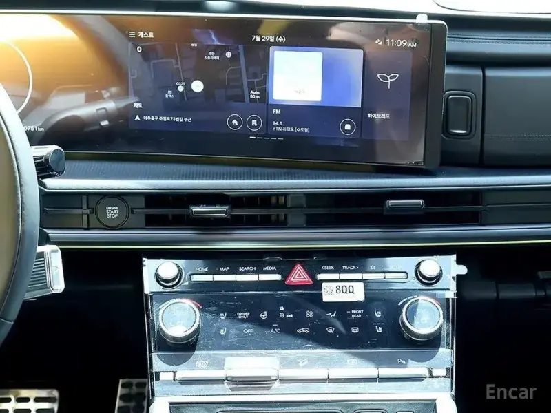 2025 Hyundai Santa Fe с пробегом 10 740 км