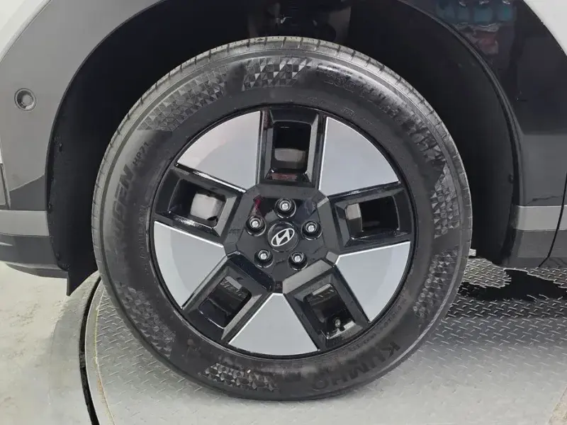 2024 Hyundai Santa Fe с пробегом 47 940 км