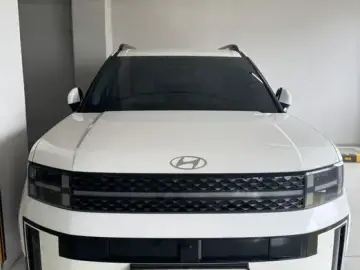 2023 Hyundai Santa Fe с пробегом 14 956 км