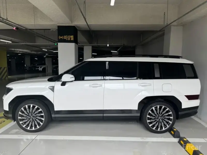 2023 Hyundai Santa Fe с пробегом 14 956 км