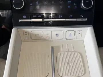 2023 Hyundai Santa Fe с пробегом 14 956 км
