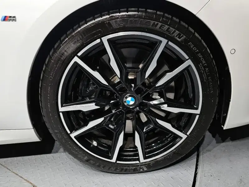 2025 BMW 8 серии с пробегом 14 733 км