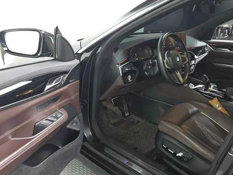 2021 BMW 6 серии с пробегом 82 429 км