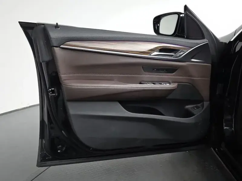 2023 BMW 6 серии с пробегом 93 102 км