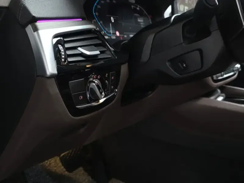 2023 BMW 6 серии с пробегом 93 102 км
