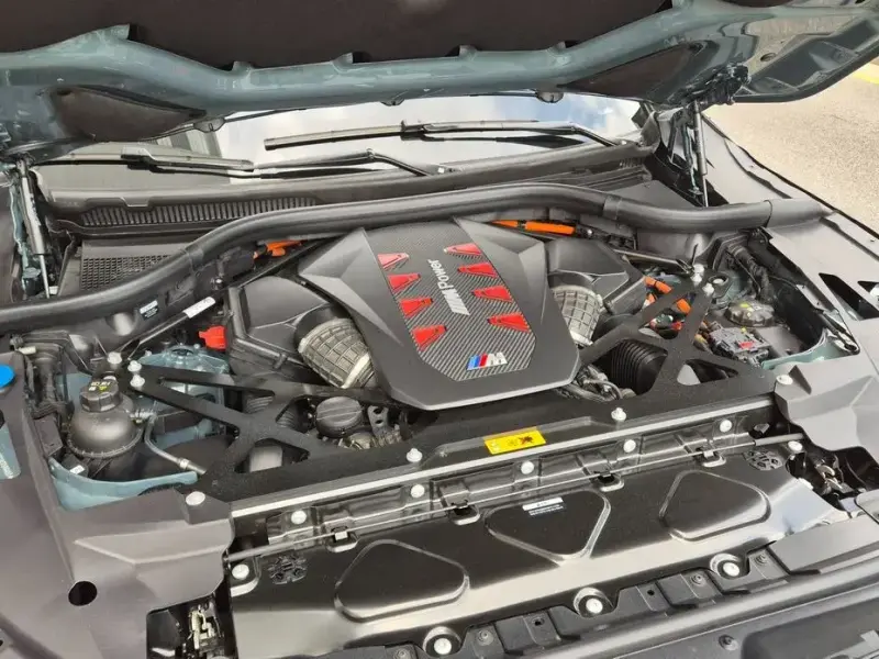 2025 BMW XM с пробегом 5 750 км