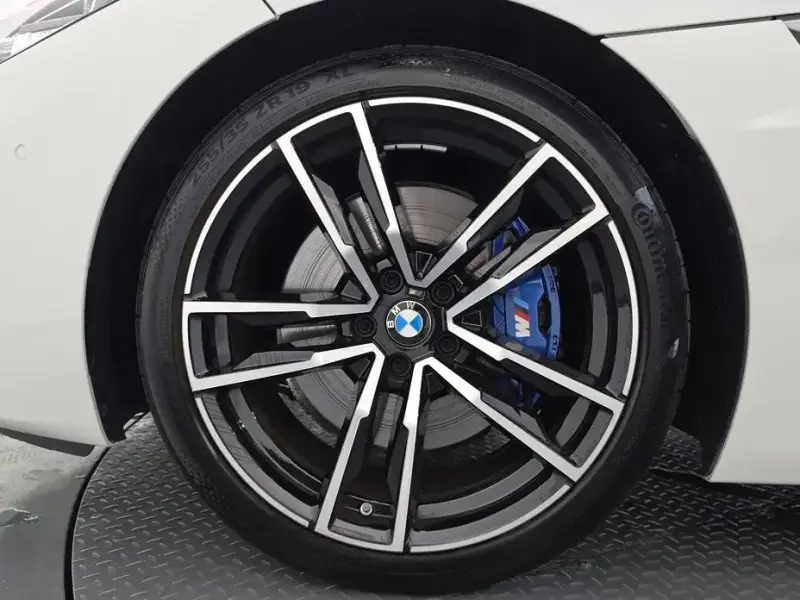 2024 BMW Z4 с пробегом 8 418 км