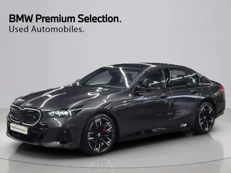 2025 BMW i5 с пробегом 4 012 км