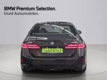 2025 BMW i5 с пробегом 4 012 км