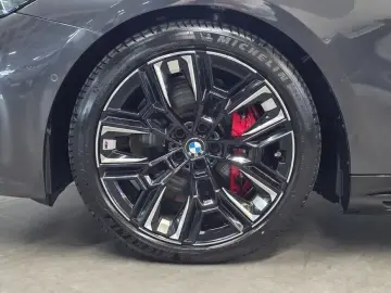 2025 BMW i5 с пробегом 4 012 км