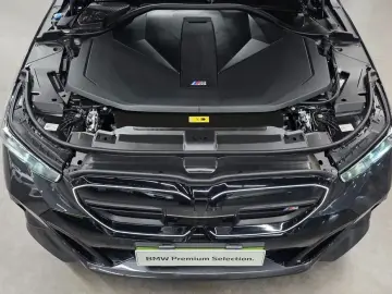 2025 BMW i5 с пробегом 4 012 км