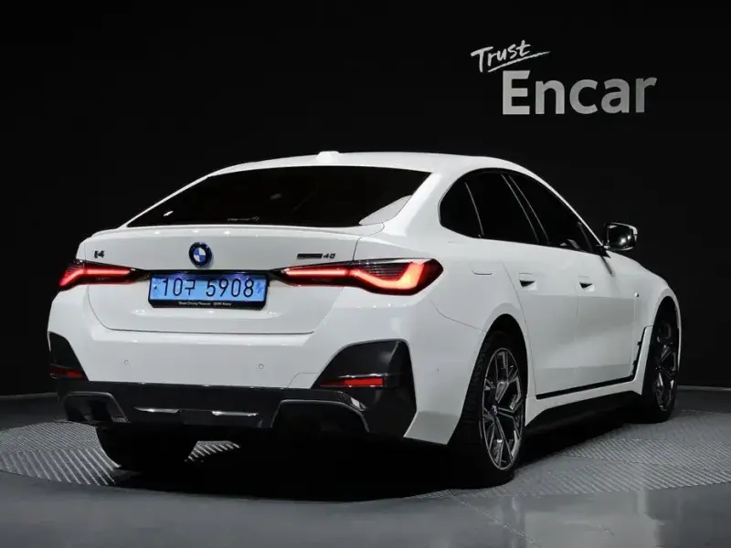 2023 BMW i4 с пробегом 59 113 км