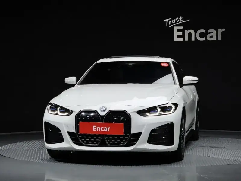 2023 BMW i4 с пробегом 59 113 км