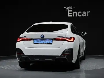 2023 BMW i4 с пробегом 59 113 км