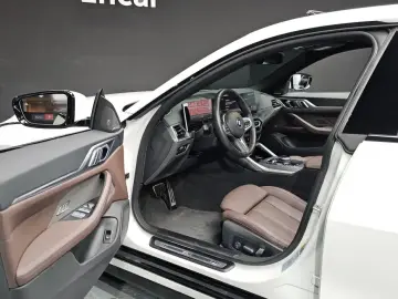 2023 BMW i4 с пробегом 59 113 км