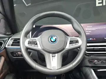 2023 BMW i4 с пробегом 59 113 км