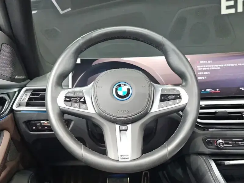 2023 BMW i4 с пробегом 59 113 км