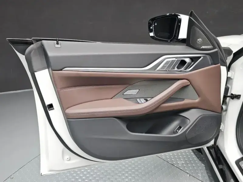 2023 BMW i4 с пробегом 59 113 км