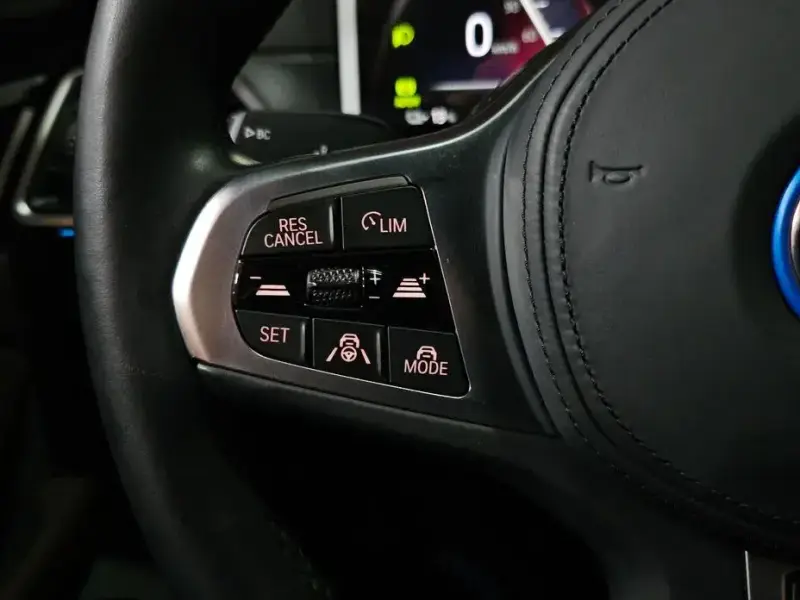 2023 BMW i4 с пробегом 59 113 км