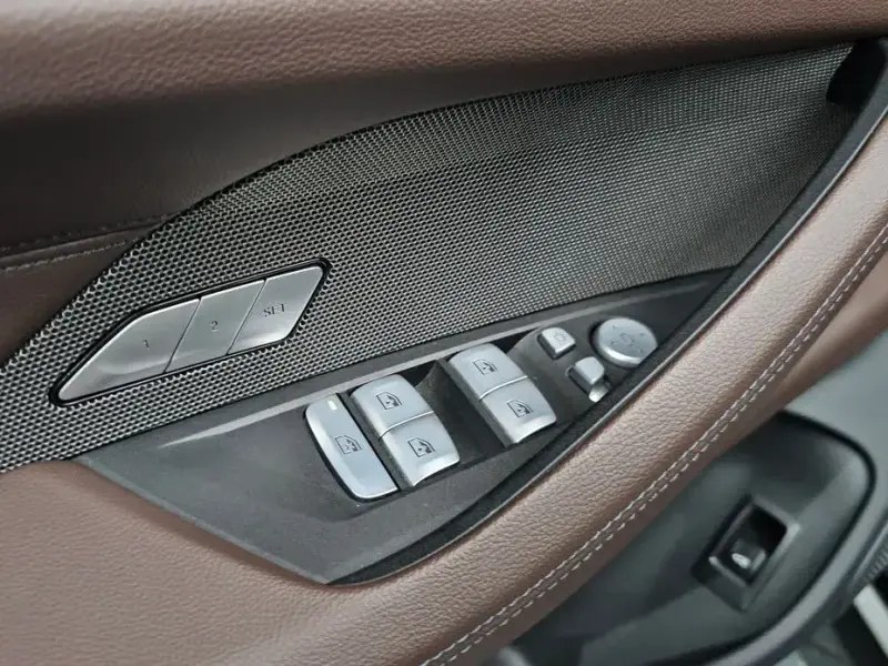 2023 BMW i4 с пробегом 59 113 км