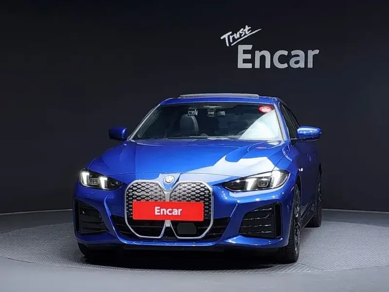 2025 BMW i4 с пробегом 4 171 км