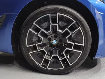2025 BMW i4 с пробегом 4 171 км