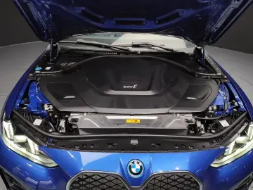 2025 BMW i4 с пробегом 4 171 км