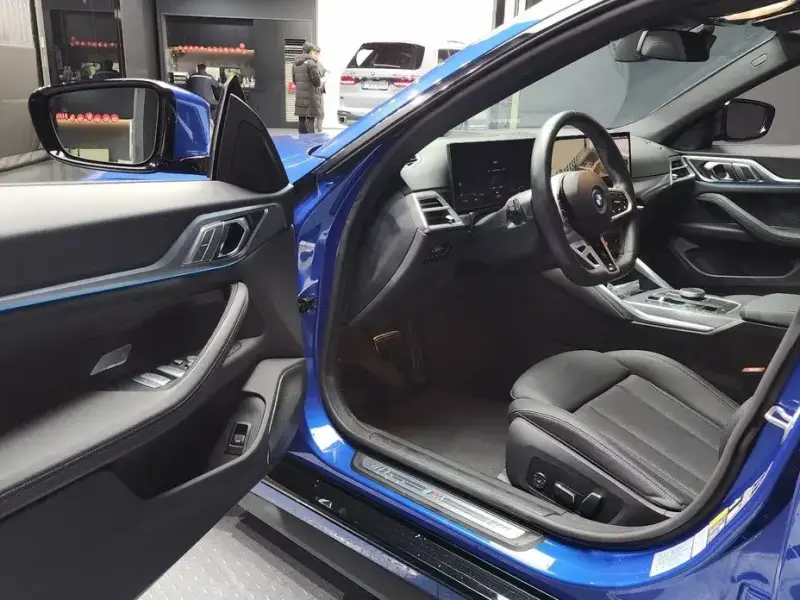 2025 BMW i4 с пробегом 4 171 км