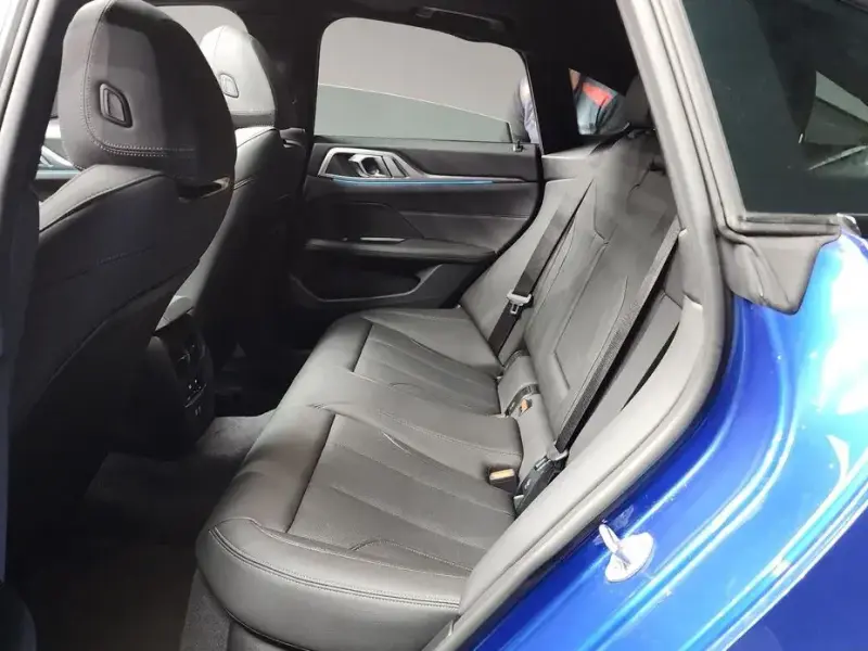 2025 BMW i4 с пробегом 4 171 км