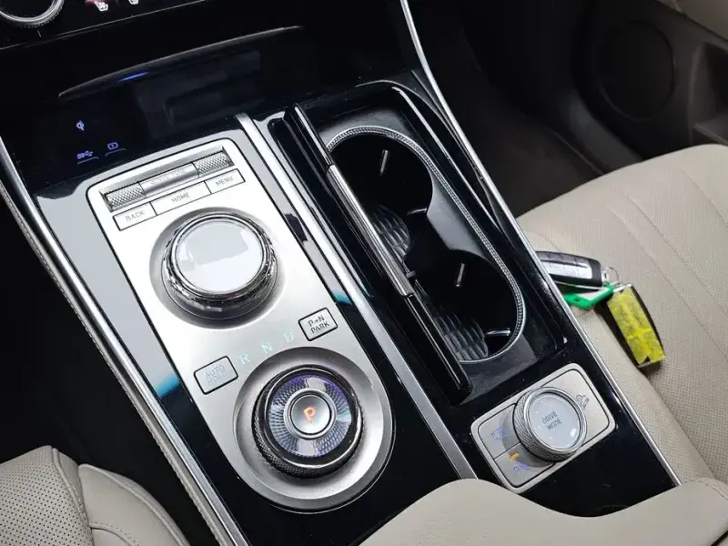 2023 Genesis GV80 с пробегом 34 514 км