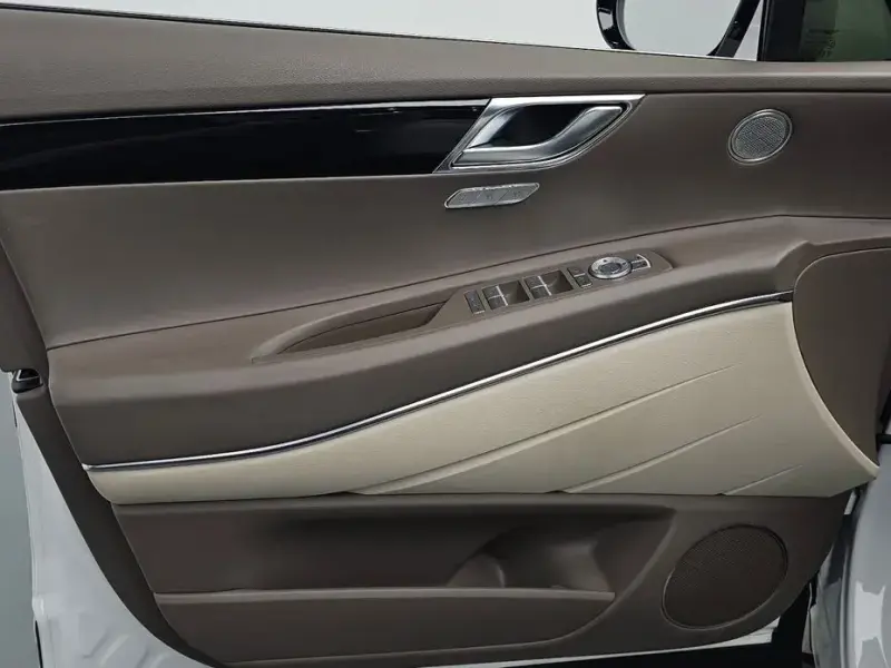 2023 Genesis GV80 с пробегом 34 514 км