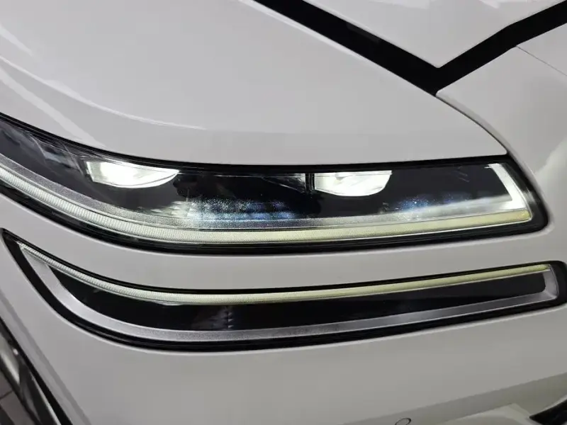 2023 Genesis GV80 с пробегом 57 420 км