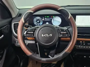 2025 Kia Seltos с пробегом 6 546 км