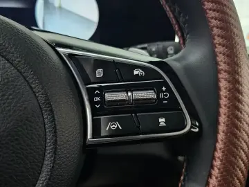 2025 Kia Seltos с пробегом 6 546 км
