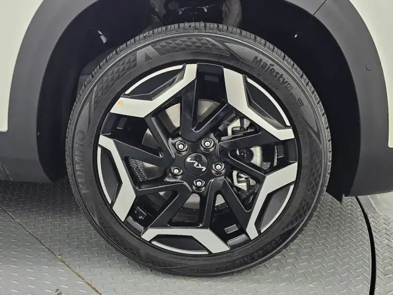 2025 Kia Seltos с пробегом 6 546 км