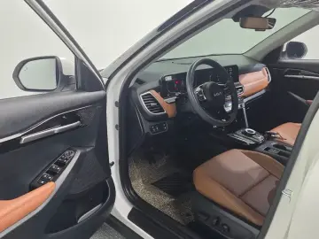 2024 Kia Seltos с пробегом 28 547 км