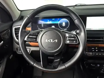 2022 Kia Seltos с пробегом 27 048 км